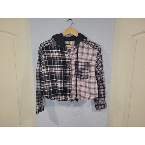 American Eagle Women's XS Black Pink Split Plaid Cropped Button Front Hoodie - Picture 1 of 7